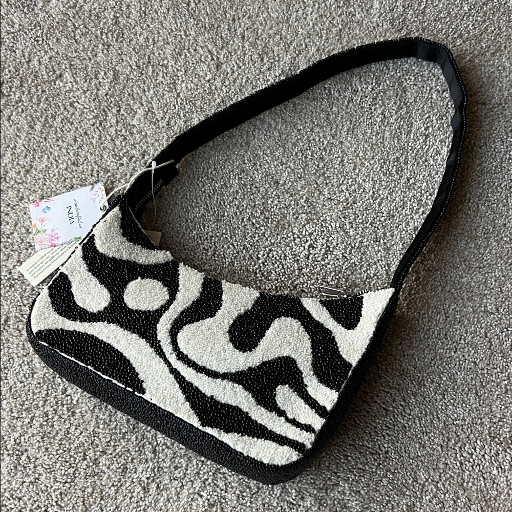 Zebra Beaded Bag 🦓